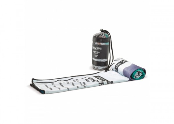 Sporthanddoek met custom-made print en tasje 30 x 80 cm