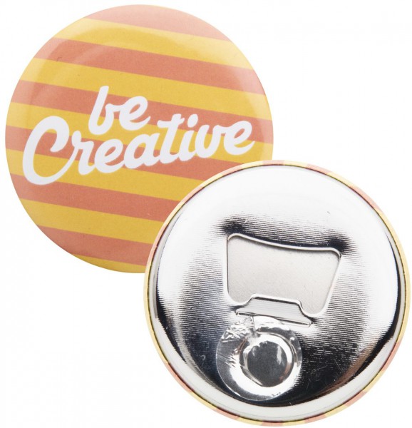 button met pin en flesopener