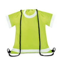 Rugzakje in t-shirt model