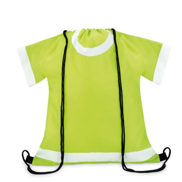 Rugzakje in t-shirt model